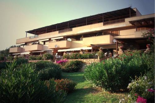 Portisco Apartment | Oceanfront Appartamento Portisco sul Mare - Pet Friendly Retreat
