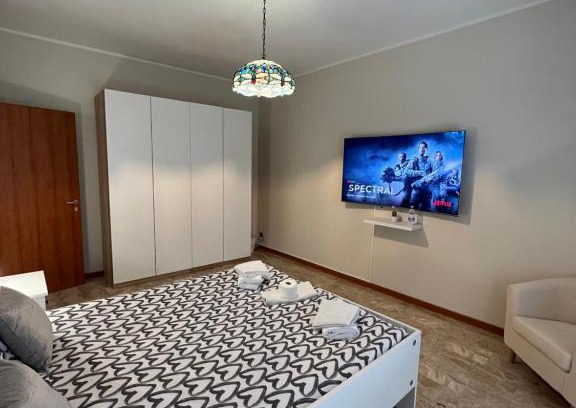 Piacenza Apartment | Comfortable Private Apartment in Piacenza with 3 Bedrooms