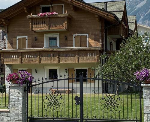 Bormio Apartment | Experience Appartamento 'Reit' - Pet-Friendly with Wi-Fi