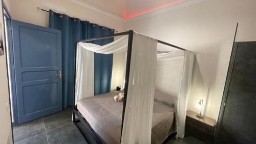 Marsala Apartment | Relaxing Retreat at Appartamento Rosa with Garden & Terrace