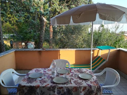 Sirolo Apartment | Oceanview Escape at Appartamento Sirolo - 4-Star Comfort