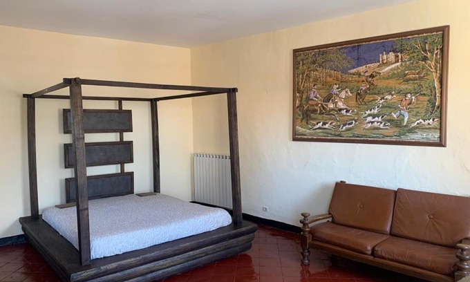 Casaleggio Boiro Apartment | Panoramic Appartamento Spinola in Lerma - Pet & Child Friendly