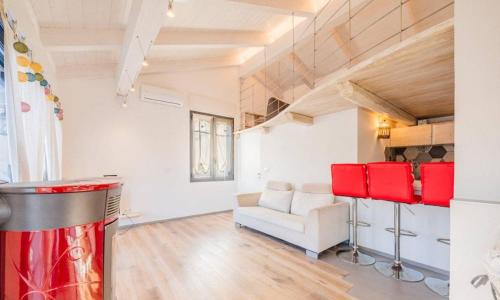 Spotorno Apartment | Spotorno Apartment with Spacious Terrace and Kitchenette
