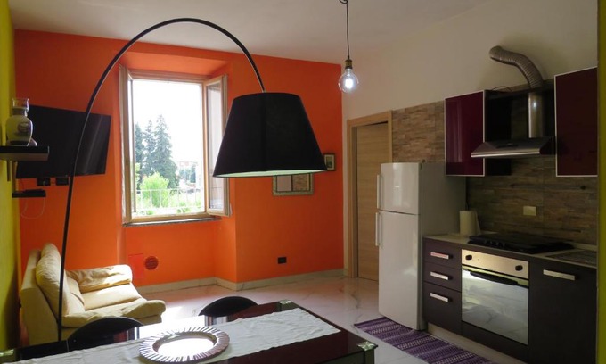 Caronno Pertusella Apartment | Appartamento tra Milano e Como