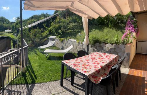 Salo Apartment | Pet-Friendly Appartamento Trifoglio with Oceanfront Views