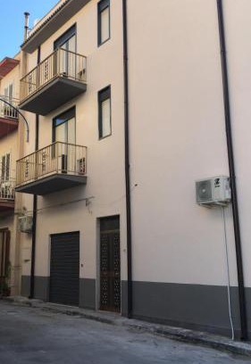 Ribera Apartment | Cozy Appartamento Verga with Private Beach in Ribera