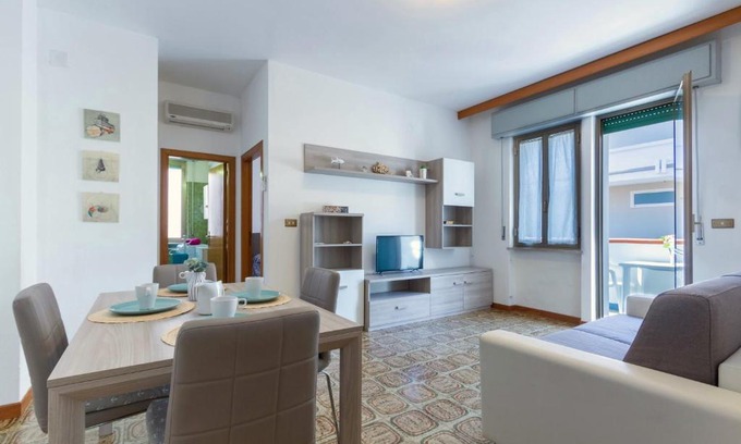 Tortoreto Lido Apartment | Pet-Friendly Retreat: Appartamento Vespucci Bilo Awaits