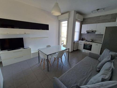 Misano Adriatico Apartment | Beachfront Retreat: Appartamento vista mare Misano Adriatico