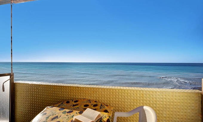 Vallecrosia Apartment | Scenic Oceanfront Apartment with Breathtaking Views