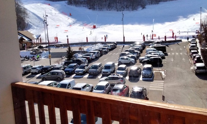 Saint-Leger-les-Melezes Apartment | Sunny Front de Neige Apartment: Pet & Child Friendly Stay