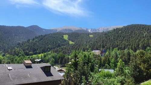 Saint-Pierre-dels-Forcats Apartment | Cozy T3 Apartment with Balcony - Pet and Child Friendly