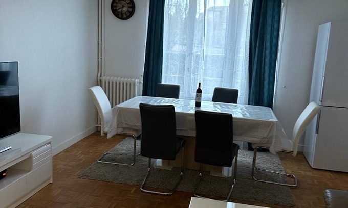 Centre-Ville Apartment | Appartement de 100 m2 à Saint-ouen-laumône sur le Chemin des Impressionnistes