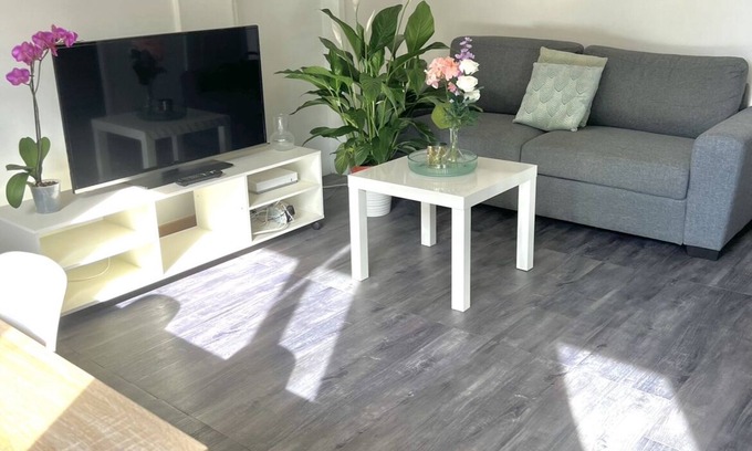 Valenton Apartment | Convenient Apartment Near Paris with Parking & Pet Friendly
