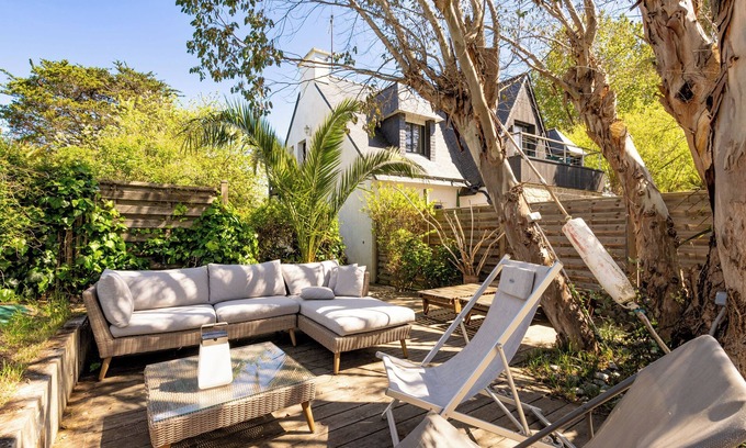 Carnac Apartment | Ideal Appartement Steps from St Colomban Beach with Ocean View