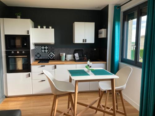 Puisseguin Apartment | Family-Friendly Stay at Appartement 1 Château La Rose des Vents