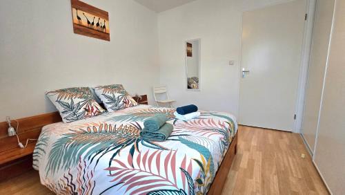 Jonzac Apartment | Oceanfront Retreat at LaConciergerieJonzac - 8.3/10 Rated