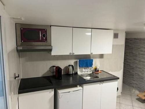 Le Bourget Apartment | Convenient 2-Bedroom Apartment in Vibrant Bourget Center