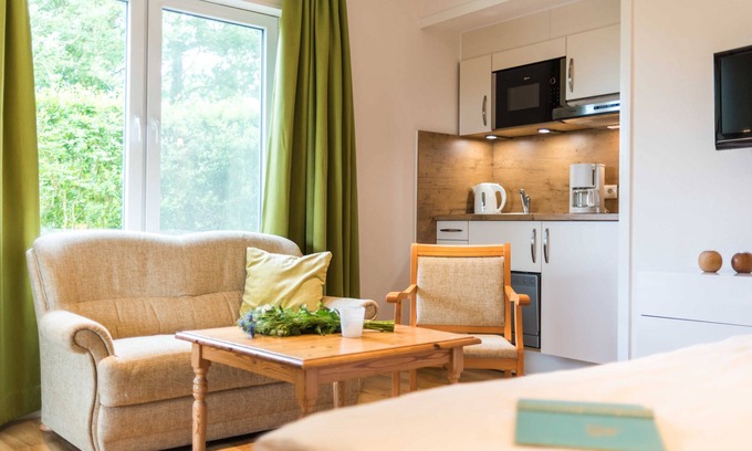 Norden Apartment | Inviting Appartement 2 - Fährhauslodges with Spa & Kitchen