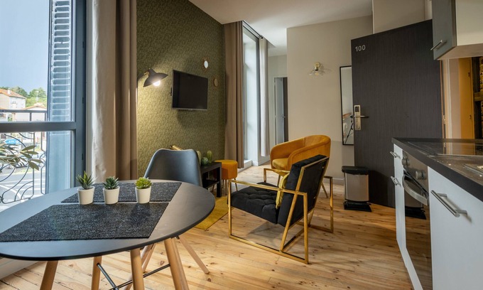 Chatel-Guyon Apartment | Deluxe Apartment with Balcony & Kitchen - Rated 9.2/10