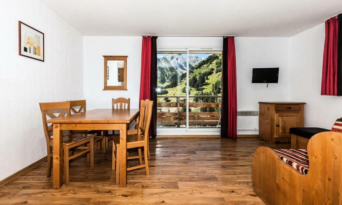 Allos Hotel | Cozy Apartment Steps from the Slopes for 4-6 Guests