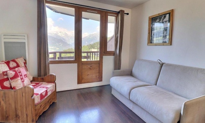 La Perriere Apartment | Guest Rated 10/10: Cozy 2-Room Apartment in La Tania