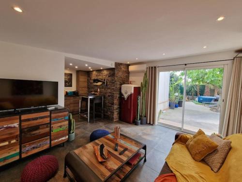 Plaine de la Brague Apartment | Serene 2-Room Apartment Near the Sea, Pet & Child Friendly