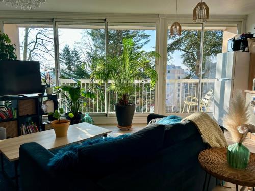 Le Mans Apartment | Guest Rated 9.3: Appartement 24H du Mans with Kitchen