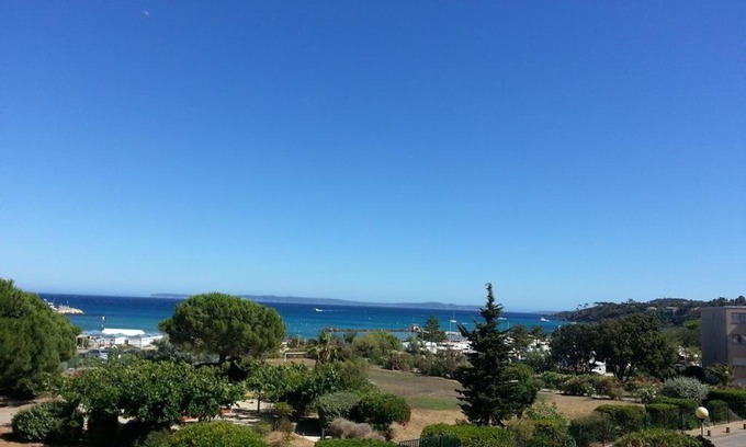La Faviere Apartment | Scenic Ocean View Apartment at Rés. Les RIVES DE LA FAVIERE