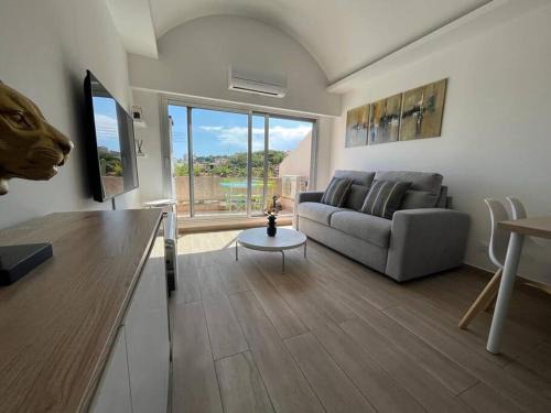 Plaine de la Brague Apartment | Elegant 2-Room Antibes Apartment with Pool & Tennis Access