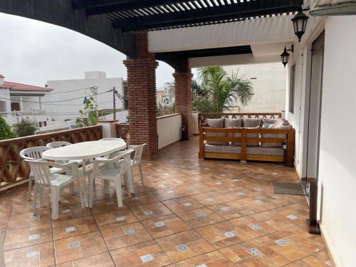 Oued Laou Apartment | Oceanfront Apartment with Large Terrace and Pool Access