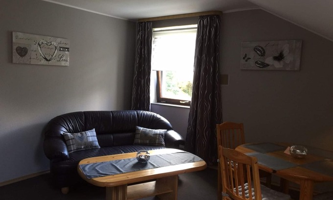 Bad Alexandersbad Apartment | Cozy Apartment in Scenic Rural Area with Breakfast Options