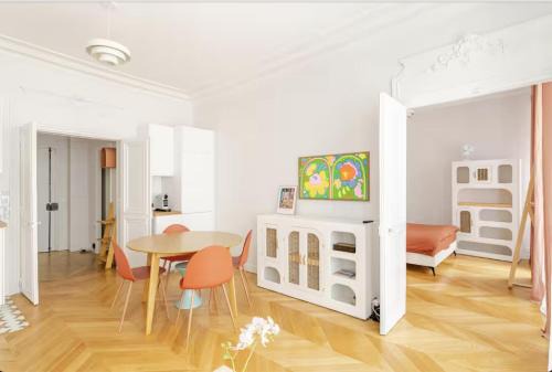 Quartier de la Porte-Saint-Denis Apartment | Bright 50 m² Apartment with Family-Friendly Amenities