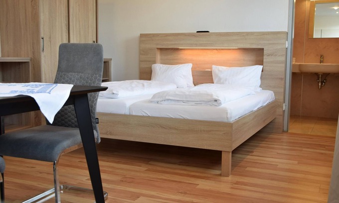 Podersdorf am See Apartment | Spacious Rosenhof Appartementhaus D with Family-Friendly Perks