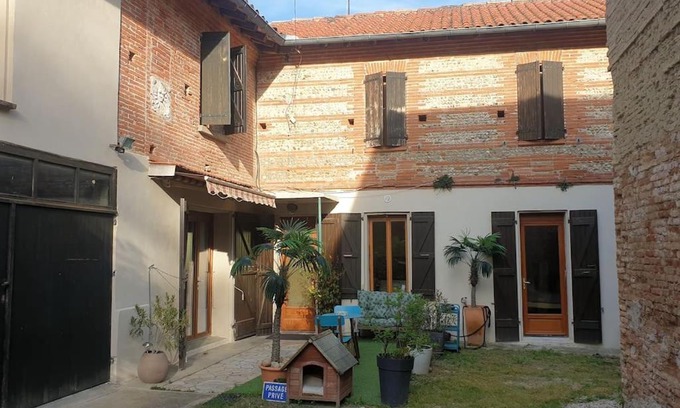 Garidech Apartment | Spacious 80m2 Apartment for Families Near Attractions