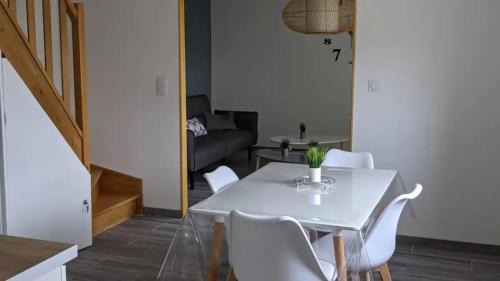 Valliquerville Apartment | Scandinavian Style Apartment: Family-Friendly Stay Awaits