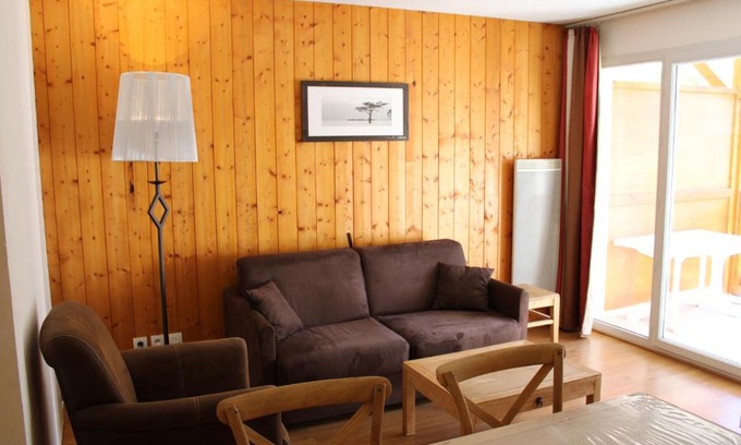 Luz-Saint-Sauveur Apartment | Oceanfront Appartement A108 with Private Pool & Spa
