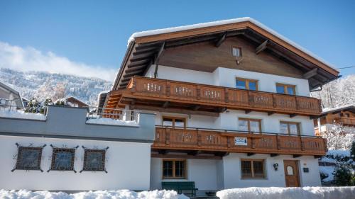 Fuegen Apartment | Family-Friendly Appartement Anja - Guest Rated 9.9/10
