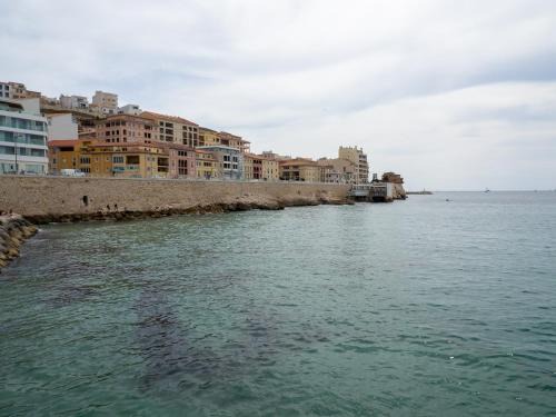 Le Pharo Apartment | Oceanfront Architect Designed Apartment in Catalans