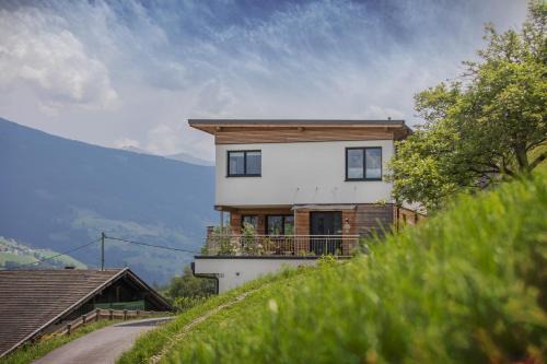 Schoenberg im Stubaital Apartment | Family-Friendly Appartement PIA with 8.9/10 Guest Rating