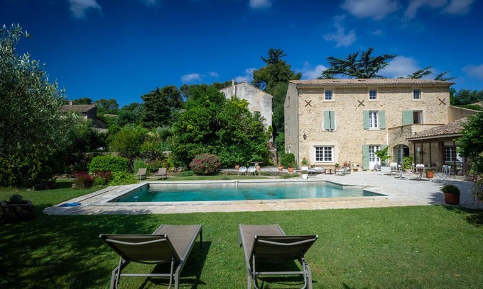 Orsan Apartment | Peaceful Retreat with Pool and Breakfast Included