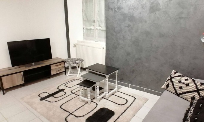 Allassac Apartment | Inviting Appartement au Coeur D'un Village en Corrèze
