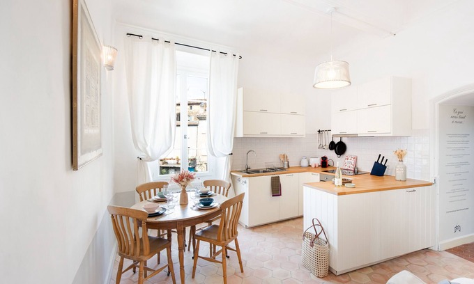 Lorgues Apartment | Cozy Appartement in the Heart of Lorgues with Breakfast