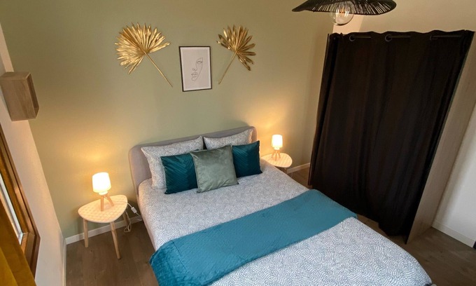 Loupiac Apartment | Charming Apartment in the Heart of the Vines, Child-Friendly