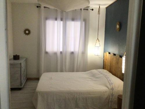 Lespignan Apartment | Cozy Apartment in the Heart of the Village - Child Friendly