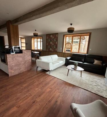 Montaigut-le-Blanc Apartment | Relaxing Apartment with Terrace and Hot Tub Amenities