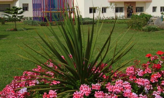 Pont Blondin Apartment | Relaxing Apartment with 3 Pools Near the Beach