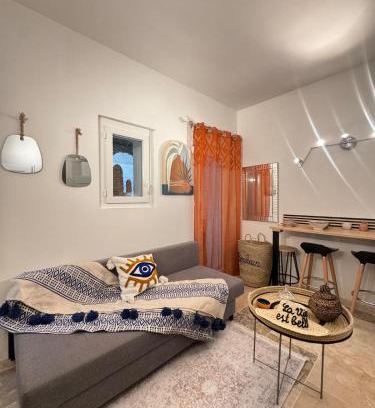 Avignon City Centre Apartment | Appartement avec Bain à Remous & Patio