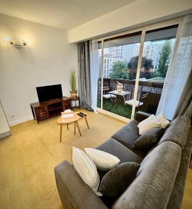 Saint-Lambert Apartment | Relaxing Appartement avec piscine: Guest Rated 9.3