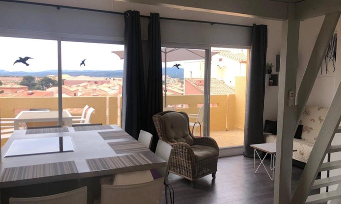 Port Leucate Apartment | Scenic T2 Apartment with Panoramic Views and Beach Access