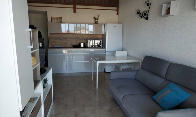 Fleury Apartment | Kid-Friendly Appartement Bas de St Pierre with Kitchen Access